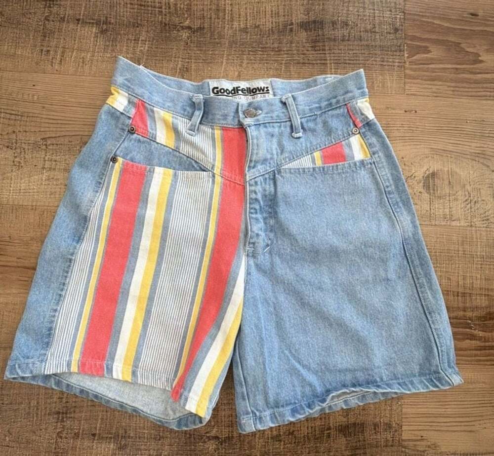 VTG Women’s High Rise Mom Denim Shorts Colorblock Western Yoke Y2K